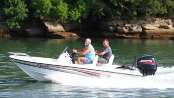 Три места, один мотор: как выбрать и использовать небольшую моторную лодку